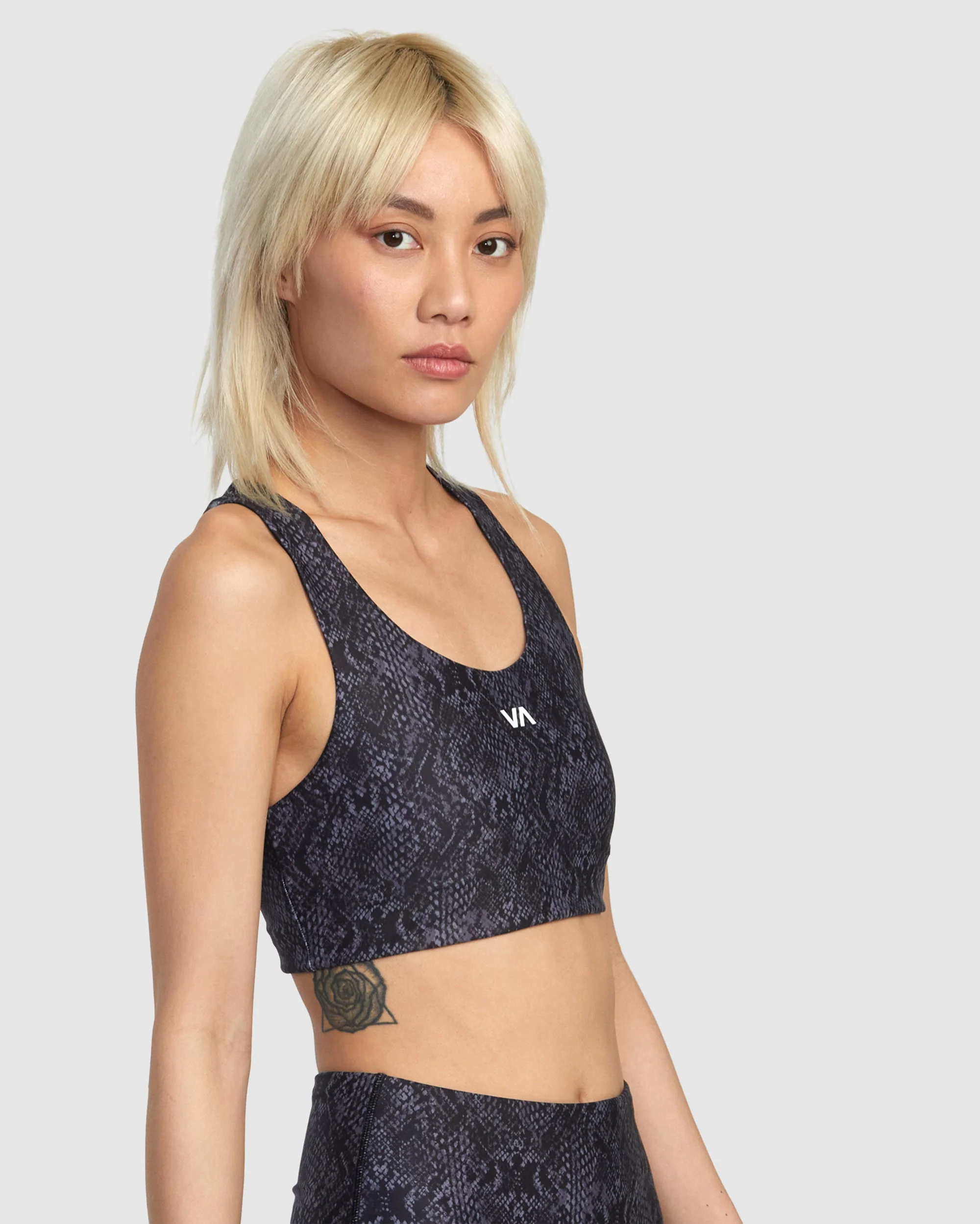Womens VA Essential Mid Support Bra - Image 7